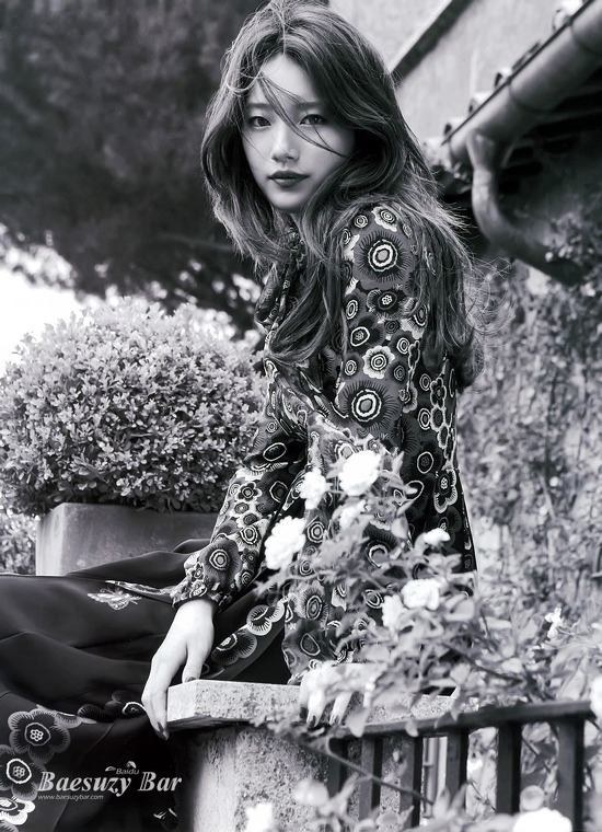 수지는 그냥 아무 사진이나 올려도 다 이쁘네 | 인스티즈