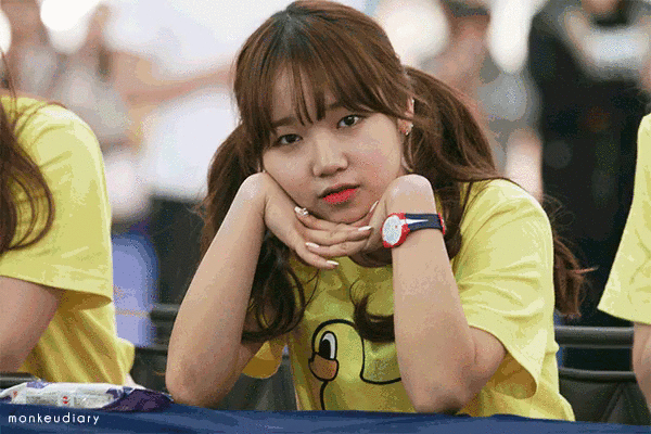 볼따구 꼬집으면서 괴롭히고 싶은 아이돌.gif | 인스티즈