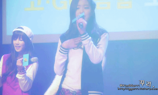 왼손도 말썽부릴 조짐이 보이는 오른손나은 [데이터주의] | 인스티즈
