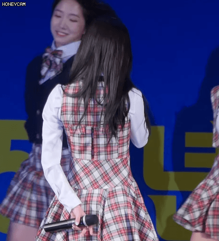 웃음 참는 루다.gif | 인스티즈