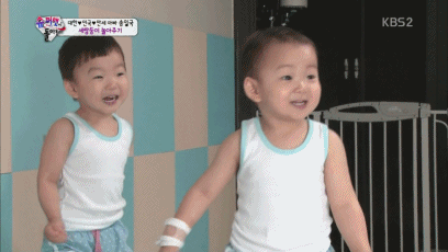 [슈돌] 만세 업어치기 하는 송아빠.gif | 인스티즈