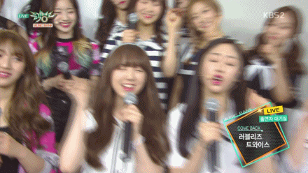 상큼함이 가득한 무대를 보여준 오늘자 러블리즈.gif | 인스티즈