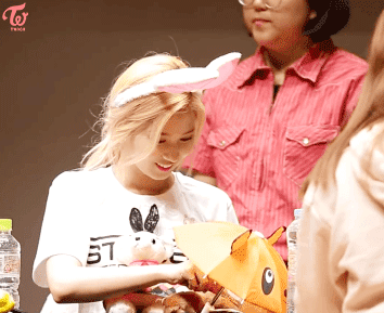 애기같은 사나.gif | 인스티즈