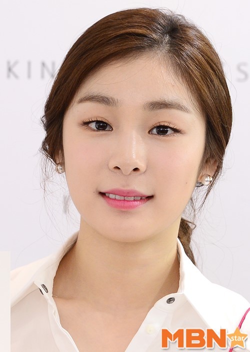 오늘자 연아킴 희한한 드레스.jpg | 인스티즈