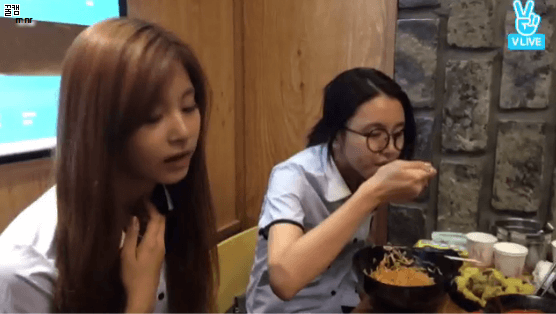 브이앱 급식단.gif | 인스티즈