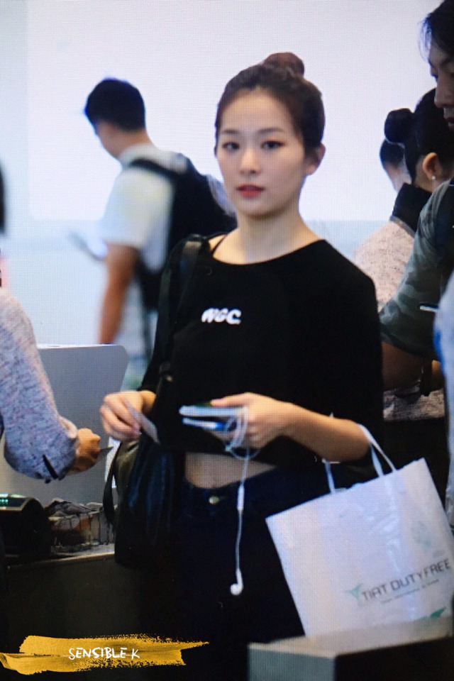 [레드벨벳] 오늘 레전드 찍은 강슬기 입국 프리뷰+기사사진 | 인스티즈