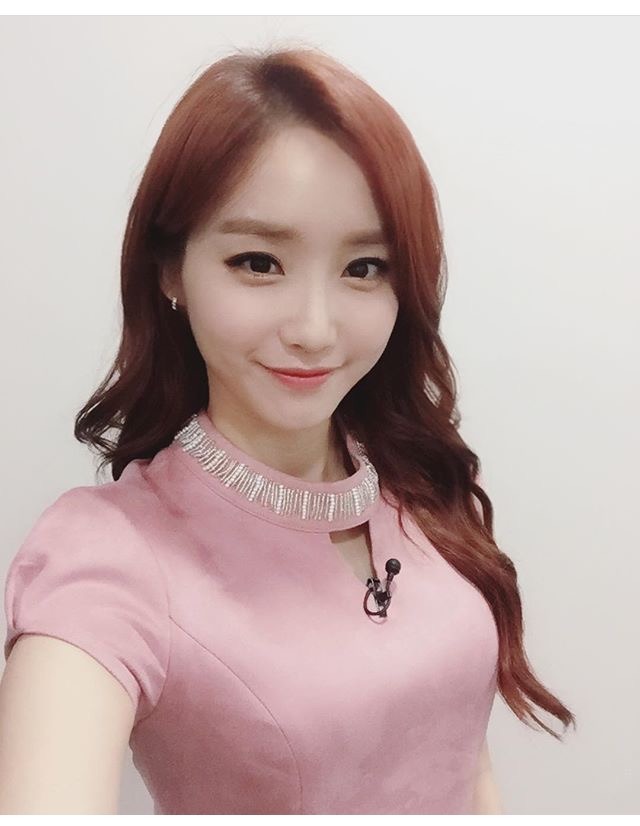 오늘자 윤태진 | 인스티즈