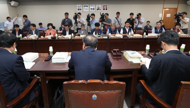 최저임금 중재 역할을 귀신같이 잘한 문재인 정부.txt | 인스티즈