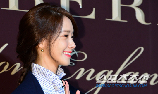 오늘자 윤아 얼굴 위주.jpg | 인스티즈