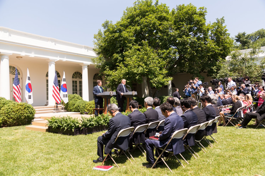 UPI와 백악관에 올라온 문재인 대통령 사진 | 인스티즈