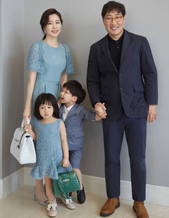 이영애 가족사진.jpg | 인스티즈