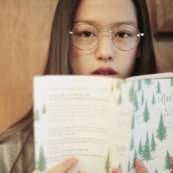 SNS에서 설리, 블랙핑크 제니 닮은걸로 화제모은 2001년생 모델 | 인스티즈