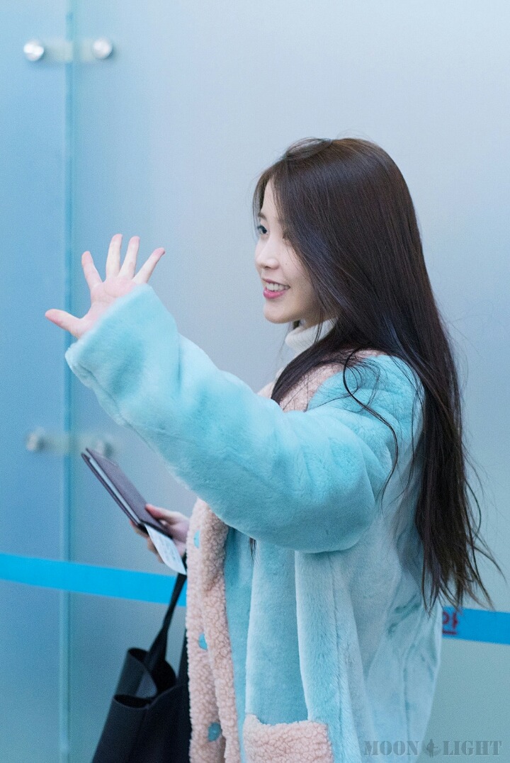 아이유 겨울철 코디 스타일.jpg | 인스티즈