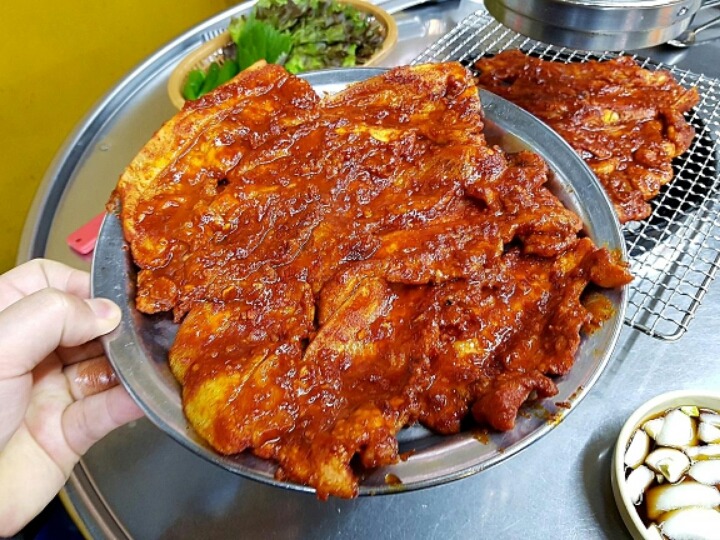 생돼지구이 이미지