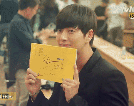 2016 상반기 여자들의 프사를 지배할 두남자.gif | 인스티즈