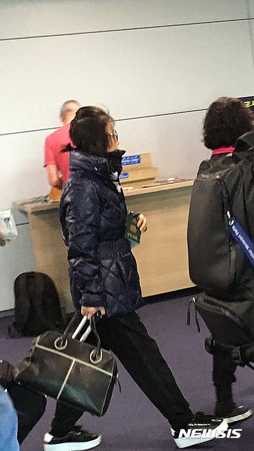 최순실 대통령 입국 사진 | 인스티즈