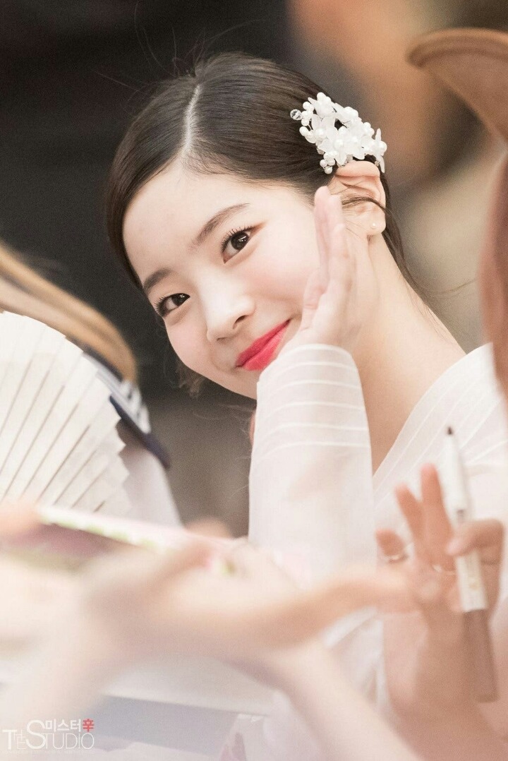 [트와이스] 추석기념 한복 입은 다현이 | 인스티즈