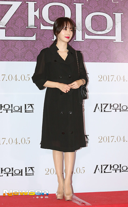 오늘자 미소짓는 이정현.jpg | 인스티즈