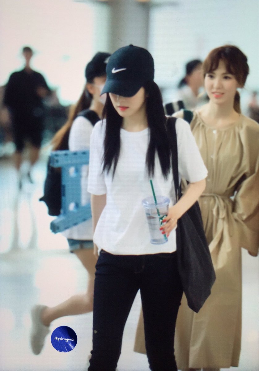 오늘자 제주도 출국하는 레드벨벳 프리뷰 (feat.컴백준비?) | 인스티즈