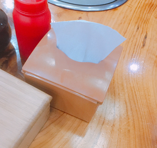 식당에서 엄마한테 휴지한장만 할 때 | 인스티즈