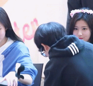 트와이스 사나빔 .gif | 인스티즈