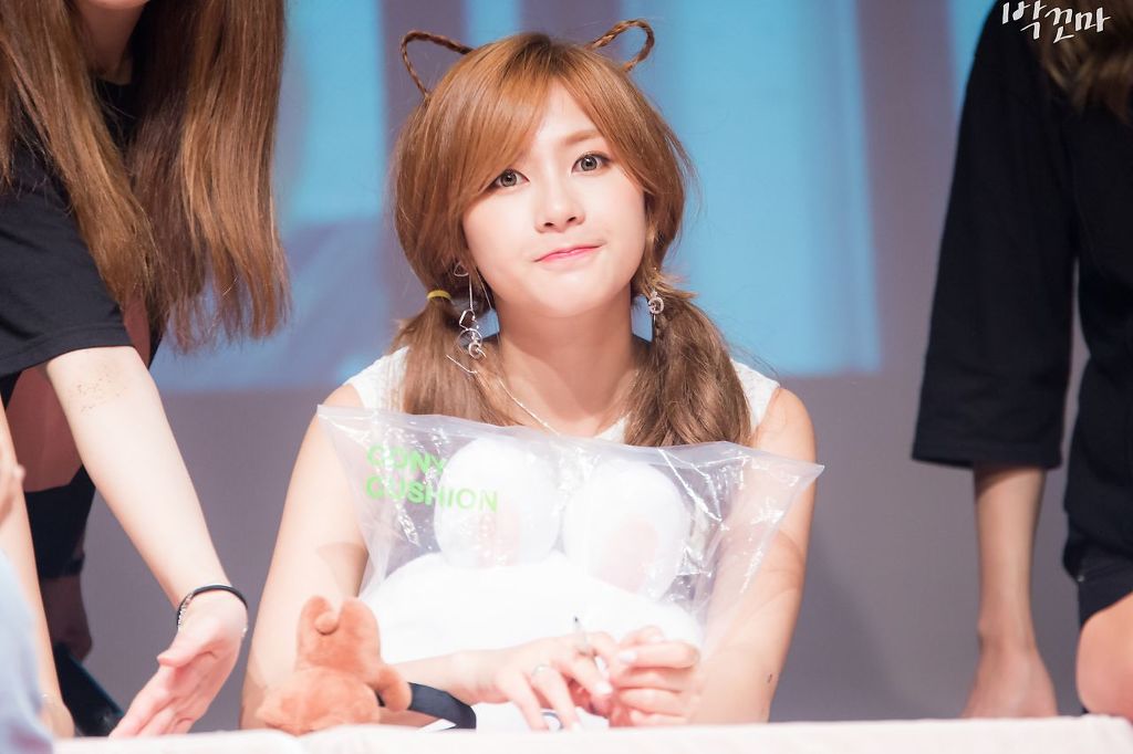일요일엔 에이핑크 리더와 막내,jpgif | 인스티즈