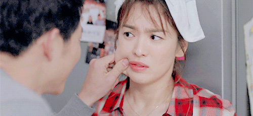 [태양의후예] 송중기-송혜교 엔딩 키스신.gif | 인스티즈