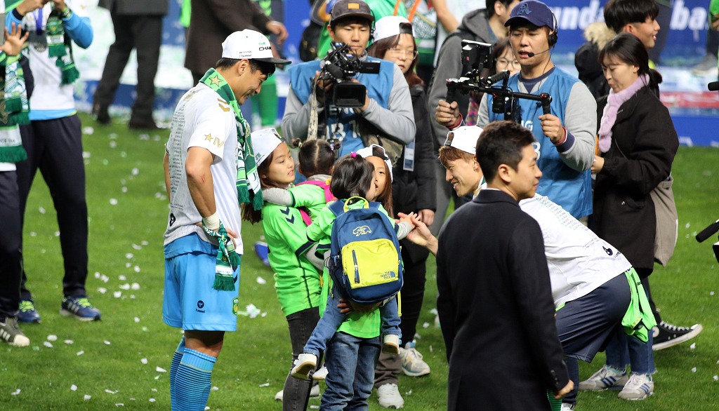 20151121 전북현대모터스 vs 성남FC 직관사진입니다.(2) *우승세레모니* | 인스티즈