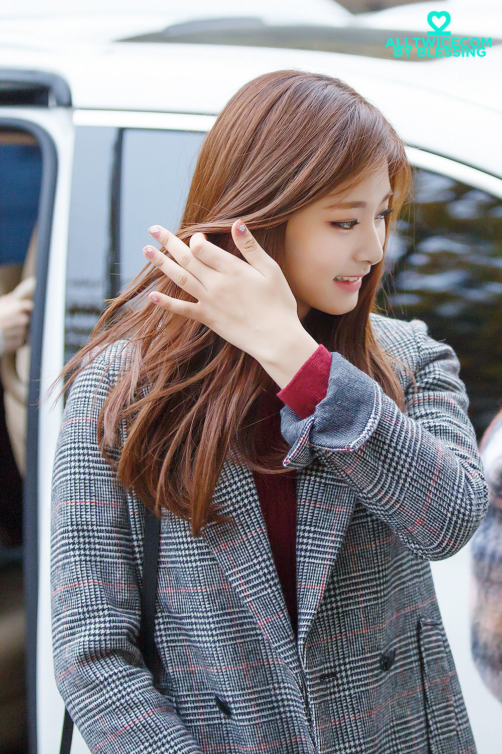 모두가 채영, 나연, 다현, 모모, 정연, 지효, 미나, 사나 할때 저는 쯔위 | 인스티즈