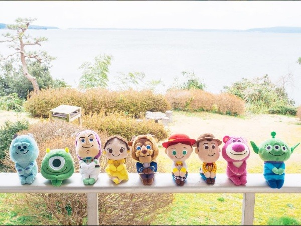 조신하게 앉아있는 인형들 | 인스티즈