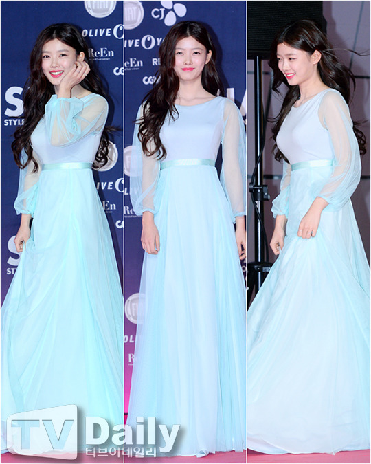 김유정 봄날의 솜사탕.jpg | 인스티즈