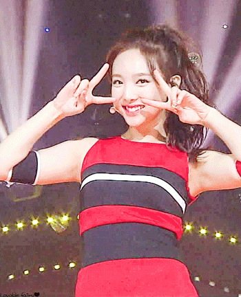 트와이스 TT 겨드랑이 움짤.GIF | 인스티즈