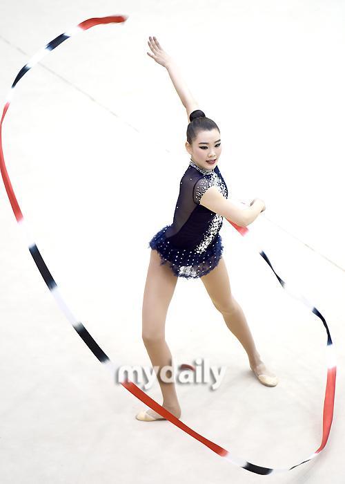 오늘 열린 리듬체조 국가대표 선발전에서 손연재와 천송이 선수 | 인스티즈