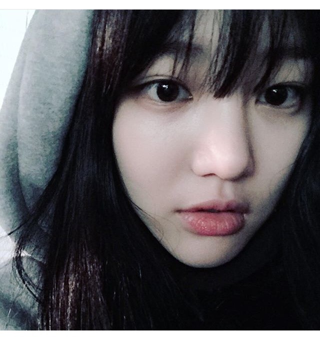 오늘자 이유비 | 인스티즈