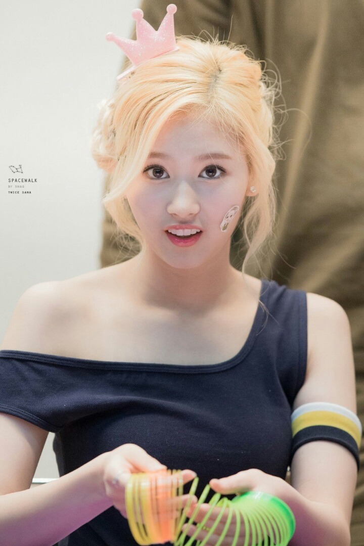 모기 잡으려고 몸푸는 사나.gif | 인스티즈