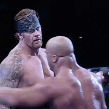 [WWE] 언더테이커한테 뽀뽀하고 튀는 커트 앵글.gif | 인스티즈