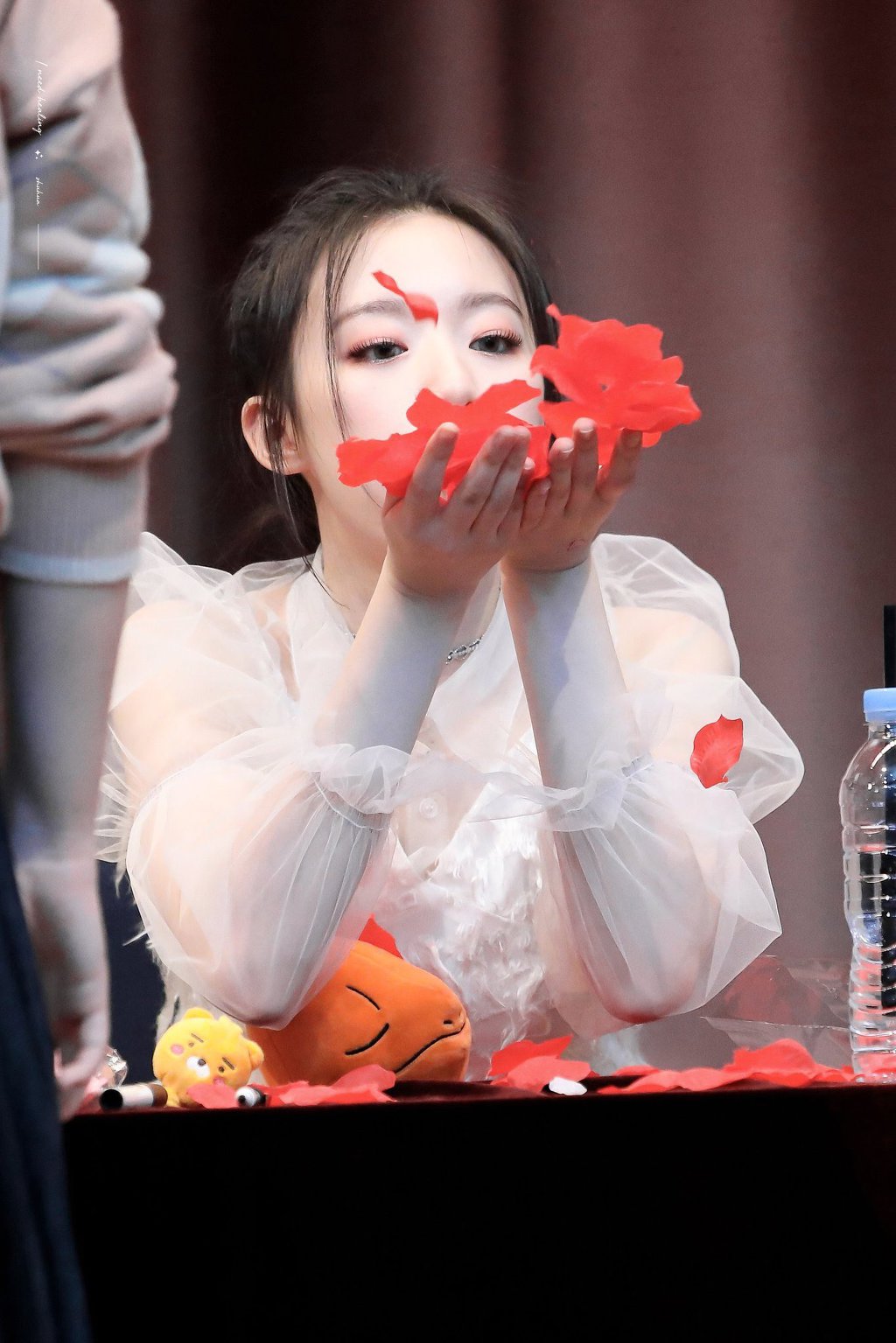 (여자)아이들의 비쥬얼담당 백설공주 슈화.jpgif (311장) | 인스티즈