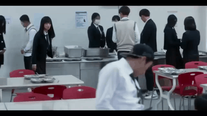 [구해줘] 학폭 가해자 뺨 때리는 여주.gif | 인스티즈