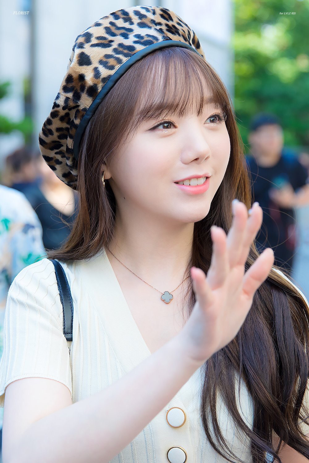 [러블리즈] 비가 처량하게 내려서 케이 | 인스티즈