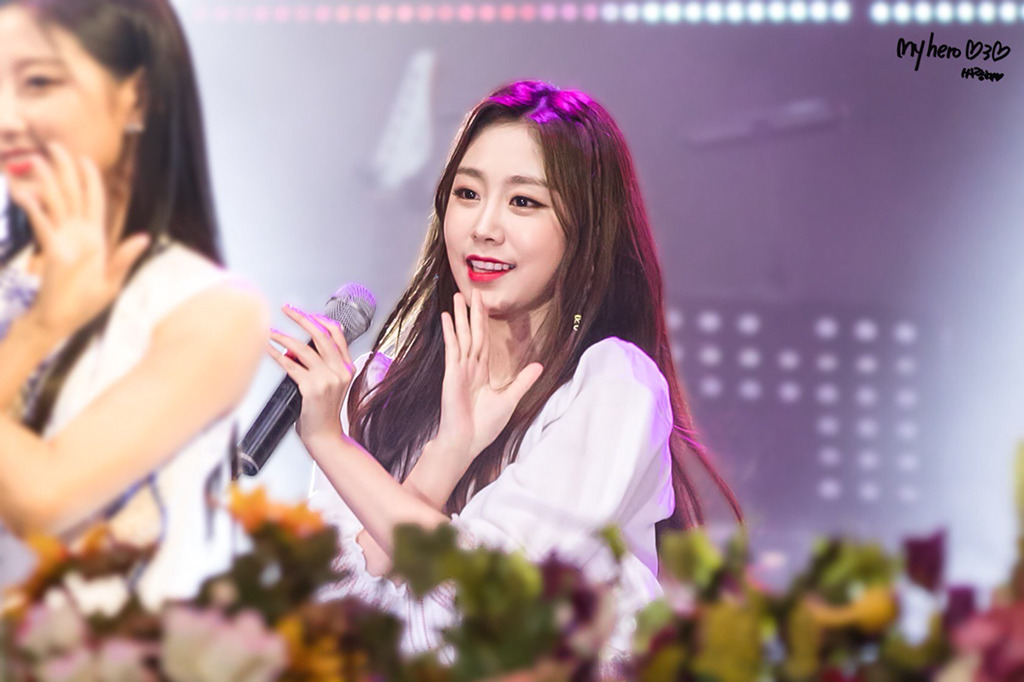 [러블리즈] 문득 흑발 지수가 보고픈 생각이 들어서 지수 | 인스티즈