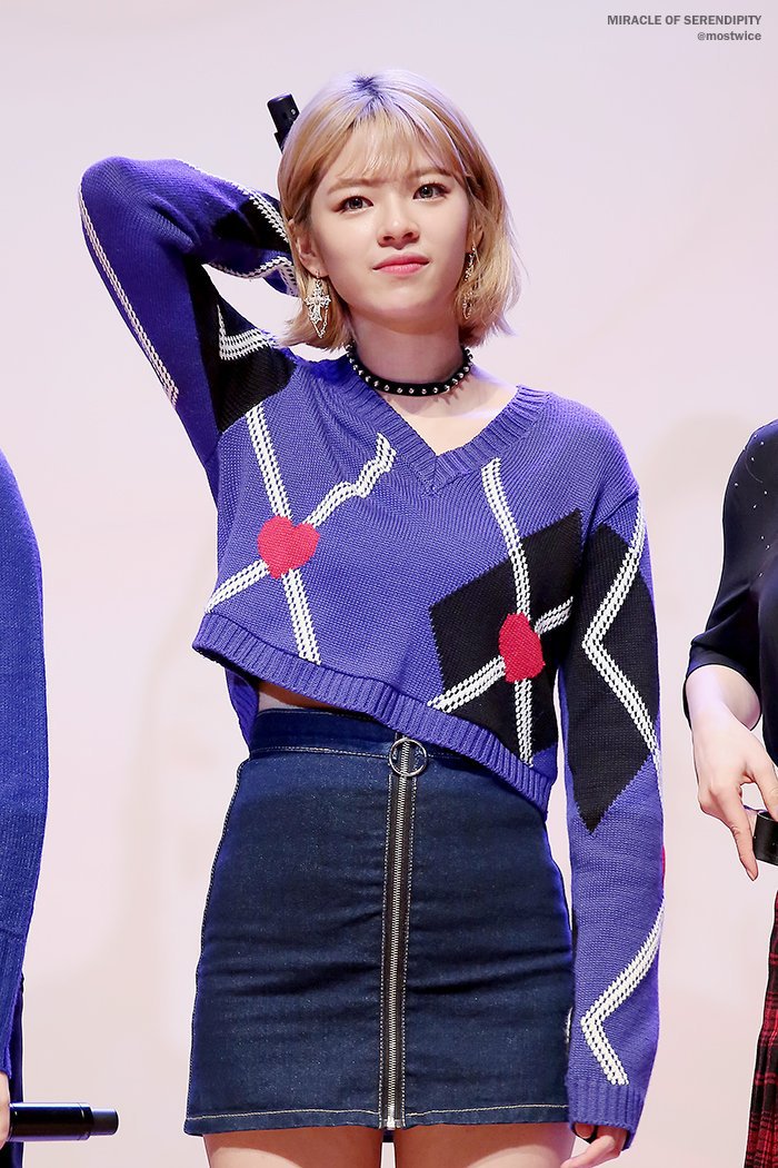 서든 팬미팅에서 미모 레전드 찍은 트와이스 정연.jpg | 인스티즈