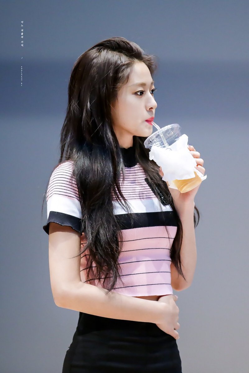 미모 는 18시즌 설현이.jpgif | 인스티즈