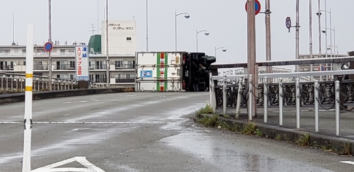25년만에 강한 태풍인 제비의 엄청난 위력 | 인스티즈