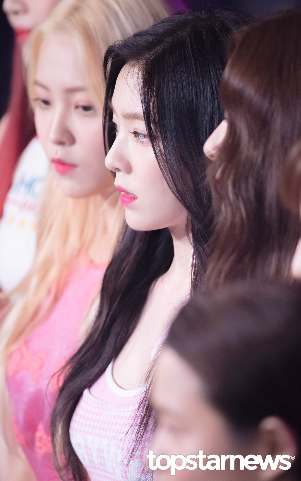 특유의 분위기를 갖고 있는 아이린.jpgif | 인스티즈
