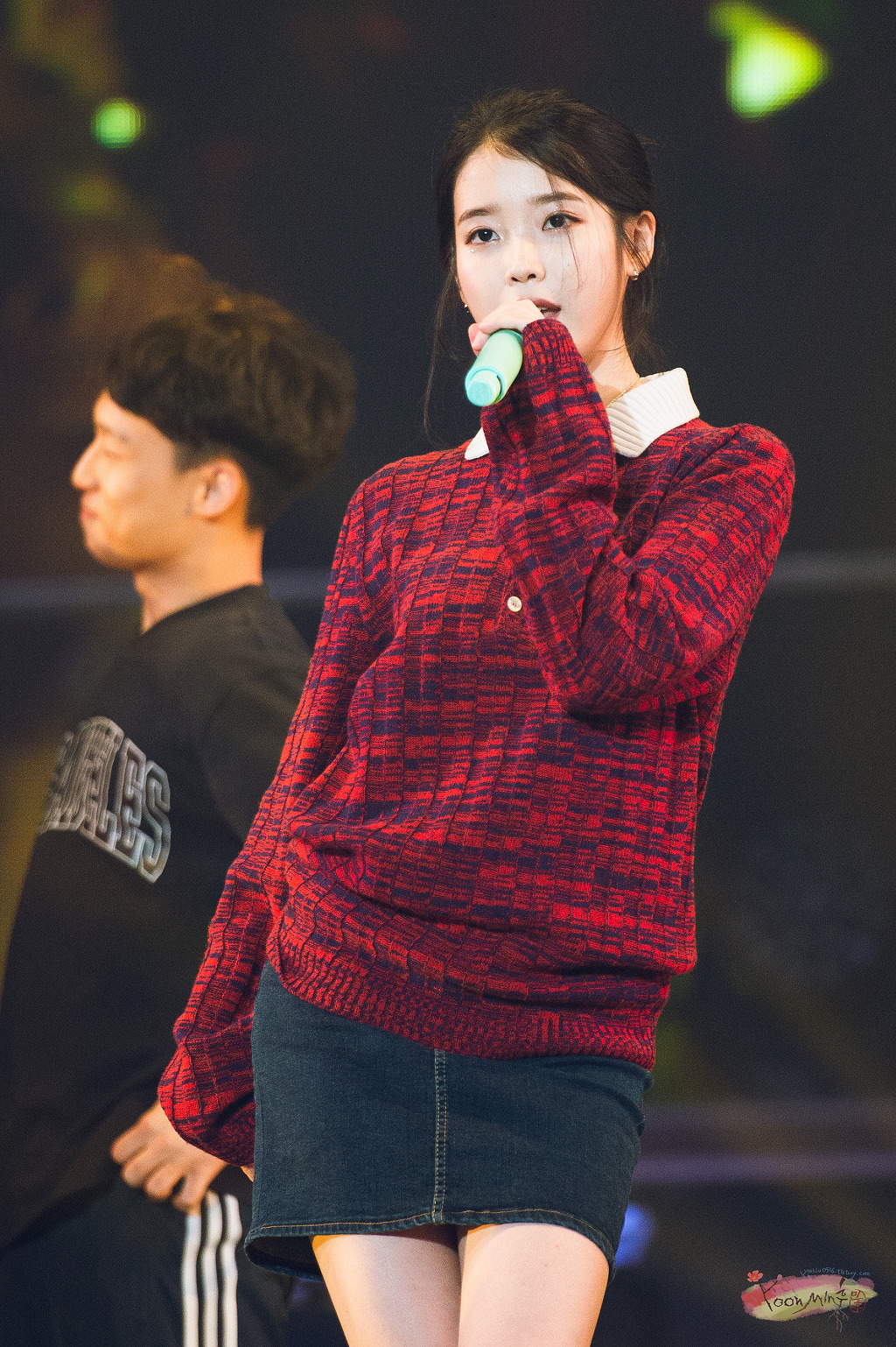 섹시함과 아름다움이 공존하는 광주콘서트 아이유.jpg | 인스티즈