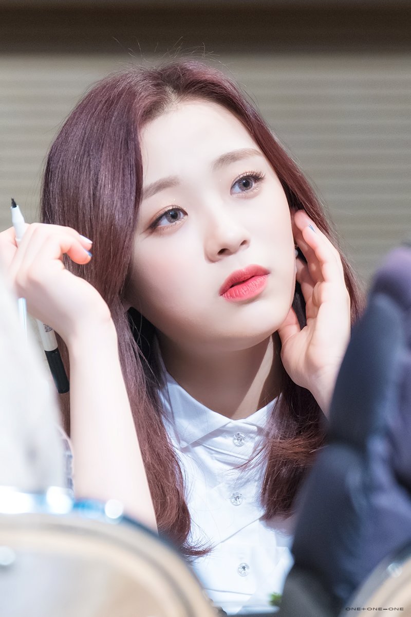 에이프릴의 막냉이 진솔이.jpg | 인스티즈