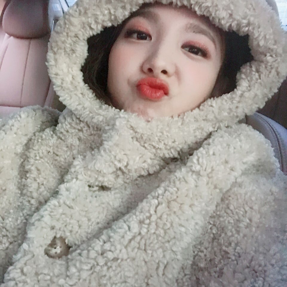 이제 시크해지고 싶은 나연 | 인스티즈
