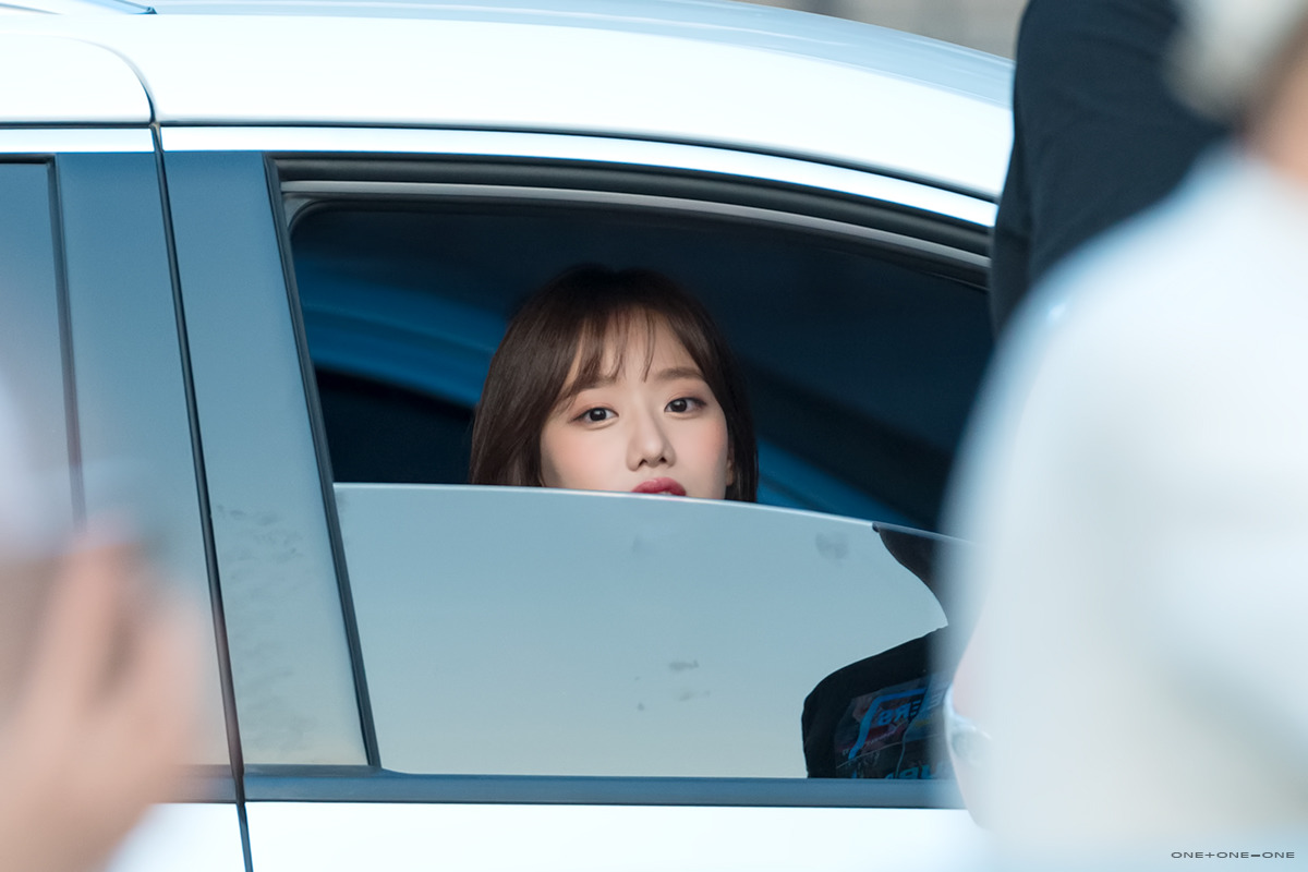 서울 광장에 등장한 여신 | 인스티즈
