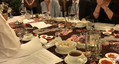 문재인 대통령이 음악을 감상하는 법.gif | 인스티즈