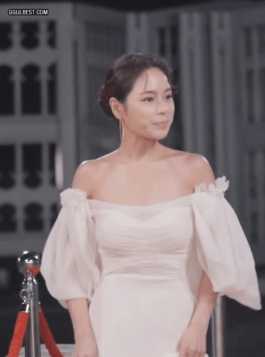 배우 홍아름 드레스.gif | 인스티즈